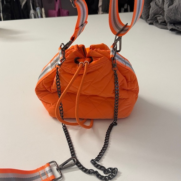 HAUTE SHORE. Mint condition. Neon Quilted crossbody bag. - Picture 5 of 6